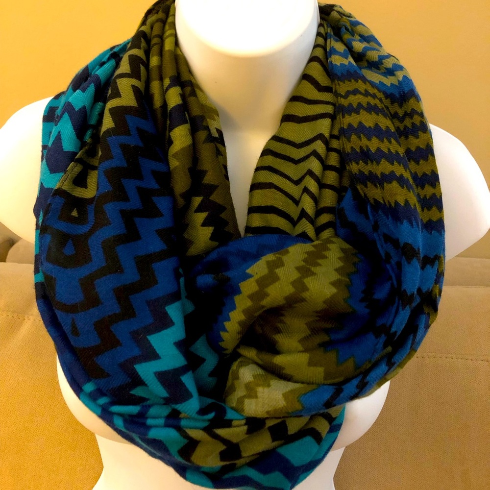 Infinity scarf